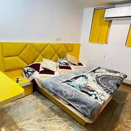 Sunset Backpackers Hostel Орча Екстериор снимка