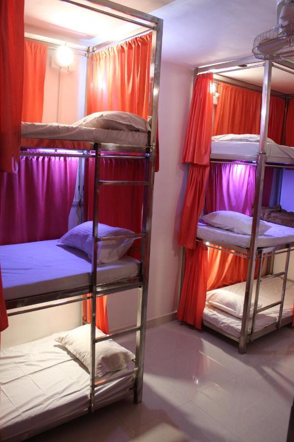 Sunset Backpackers Hostel Орча Екстериор снимка