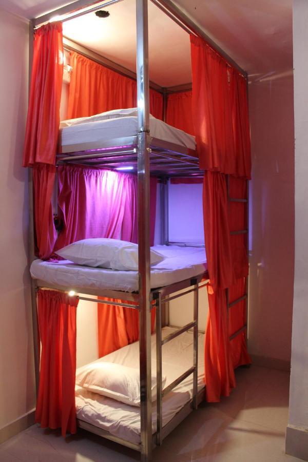 Sunset Backpackers Hostel Орча Екстериор снимка