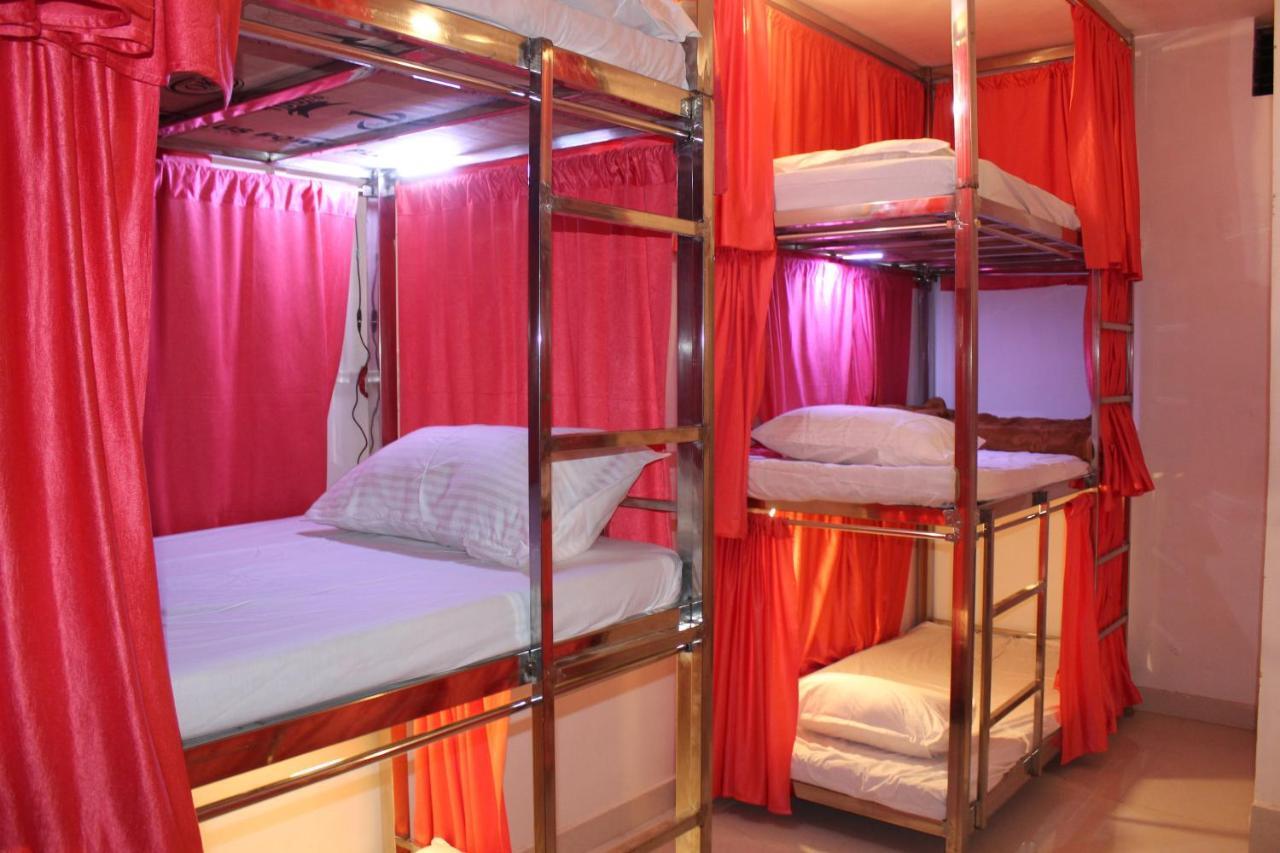 Sunset Backpackers Hostel Орча Екстериор снимка