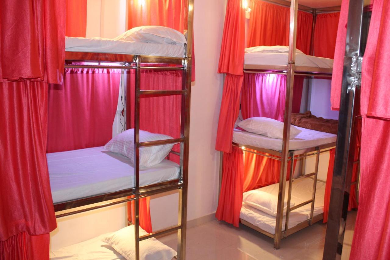 Sunset Backpackers Hostel Орча Екстериор снимка