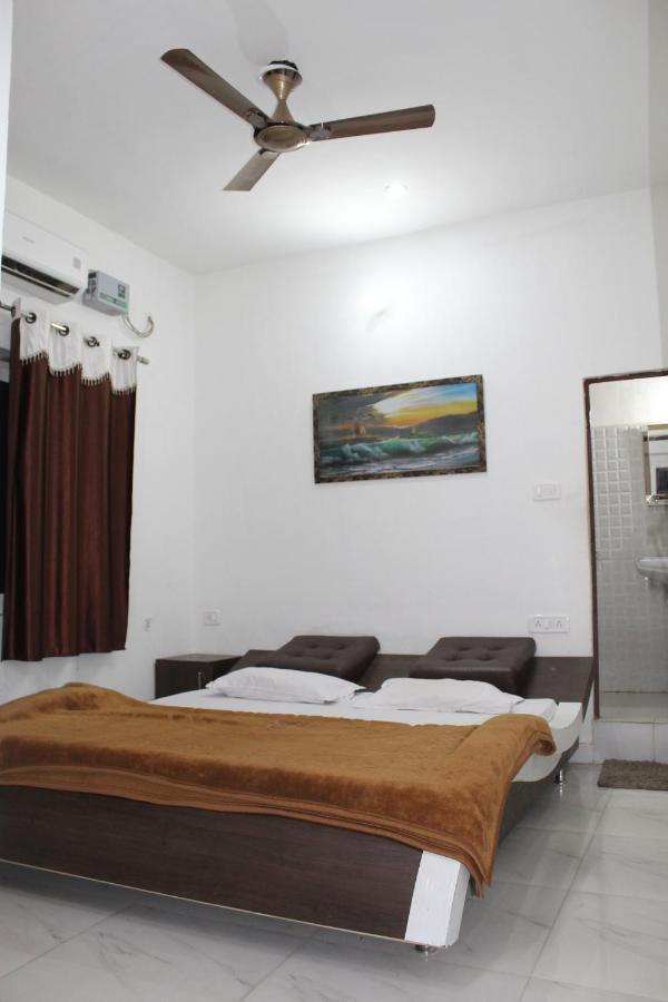 Sunset Backpackers Hostel Орча Екстериор снимка